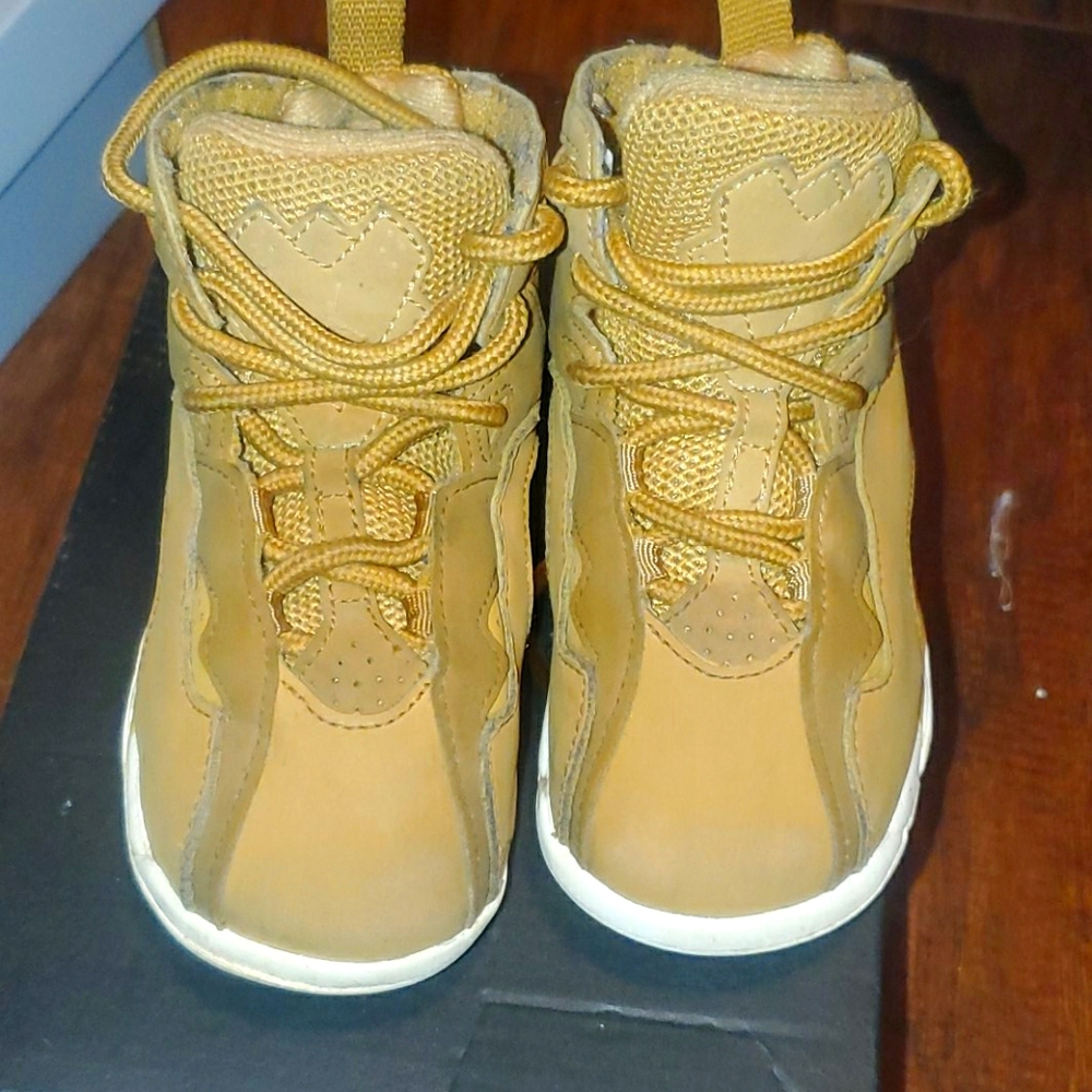 Shoe